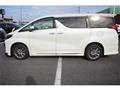 2021 Toyota Alphard Hybrid