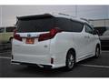 2022 Toyota Alphard Hybrid