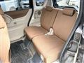 2010 Nissan ROOX