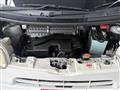 2009 Daihatsu Tanto