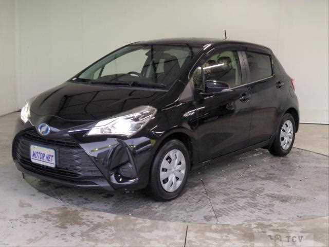 2017 Toyota Vitz