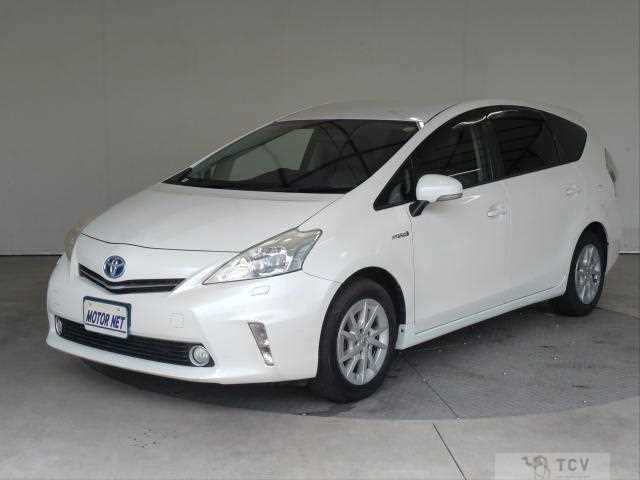 2013 Toyota PRIUS α