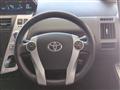 2013 Toyota PRIUS α