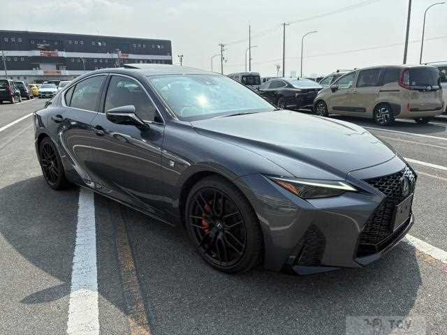 2021 Lexus IS