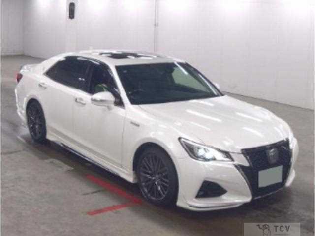 2018 Toyota Crown Hybrid