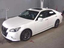 2013 Toyota Crown