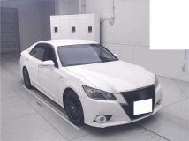 2015 Toyota Crown Hybrid