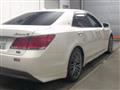 2014 Toyota Crown Hybrid