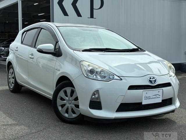 2013 Toyota AQUA