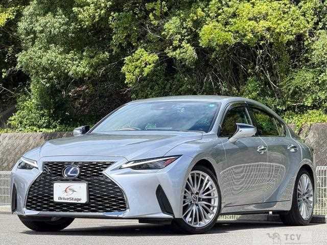 2021 Lexus IS