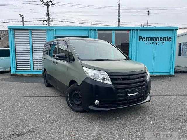 2014 Toyota Noah