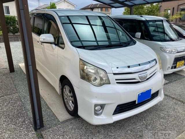 2012 Toyota Noah