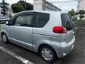 2004 Toyota Porte