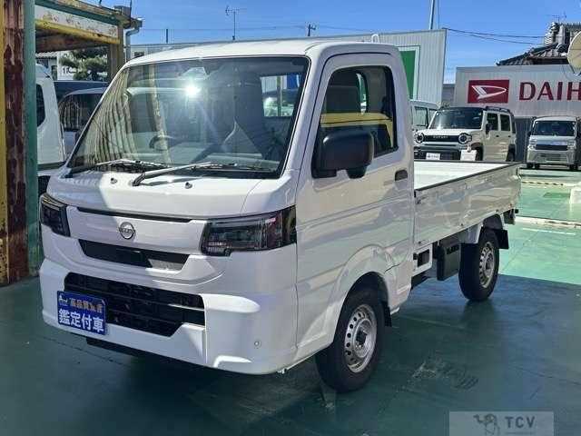 2026 Nissan Clipper Truck