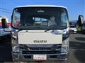 2016 Isuzu Elf Truck