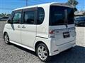 2011 Daihatsu Tanto
