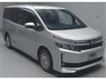 2017 Toyota Voxy