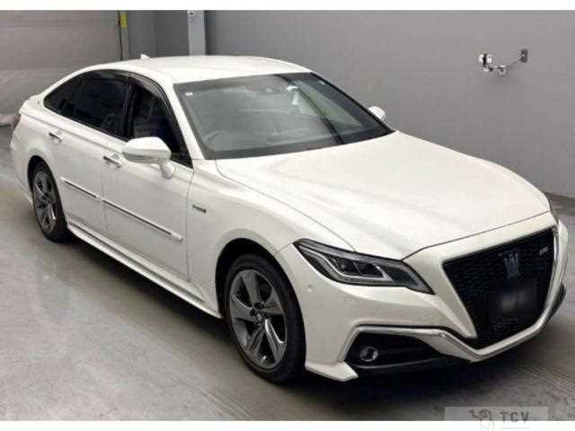 2019 Toyota Crown Hybrid