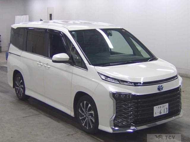 2022 Toyota Voxy