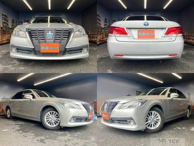 2013 Toyota Crown Hybrid