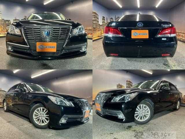 2013 Toyota Crown Hybrid