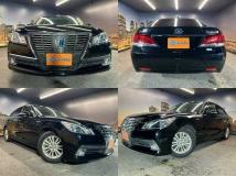 2013 Toyota Crown Hybrid
