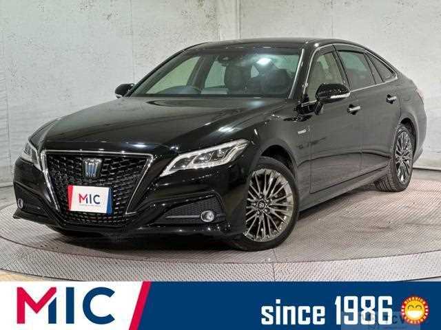 2019 Toyota Crown Hybrid