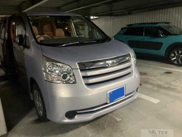 2009 Toyota Noah