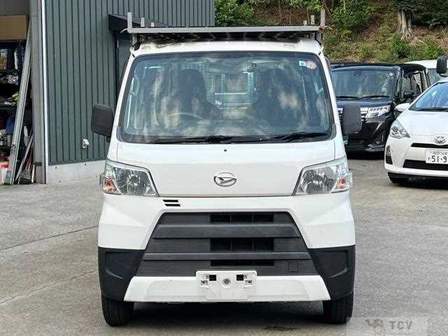 2018 Daihatsu Hijet Cargo