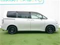 2012 Toyota Voxy