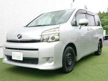 2012 Toyota Voxy