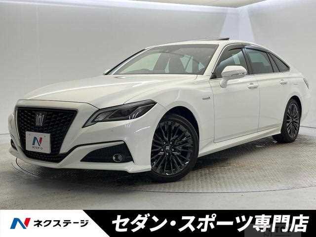 2020 Toyota Crown Hybrid