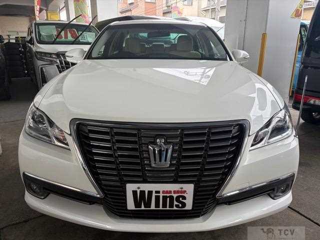 2015 Toyota Crown