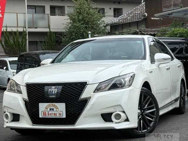 2015 Toyota Crown Hybrid