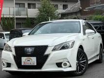 2015 Toyota Crown Hybrid