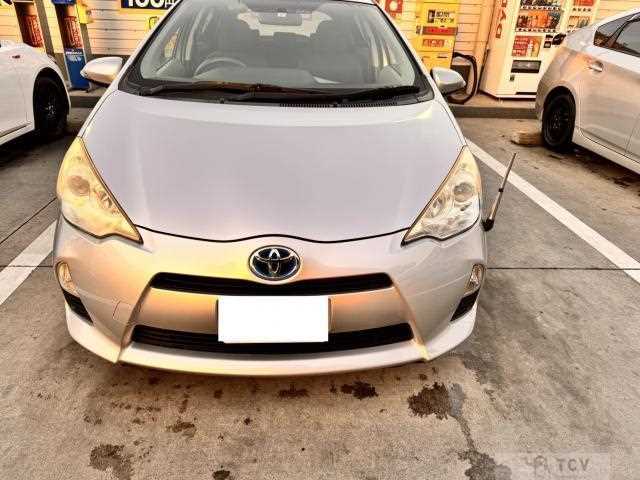 2013 Toyota AQUA