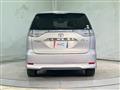 2011 Toyota Estima Hybrid