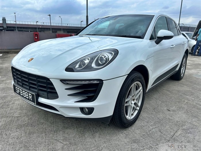 2016 Porsche Macan
