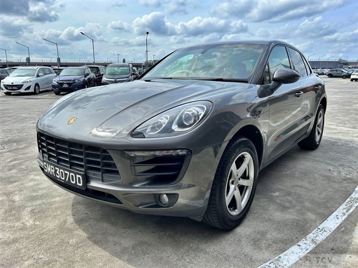 2016 Porsche Macan