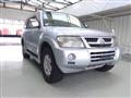 2004 Mitsubishi Pajero