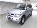 2004 Mitsubishi Pajero