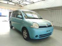 2004 Toyota Sienta
