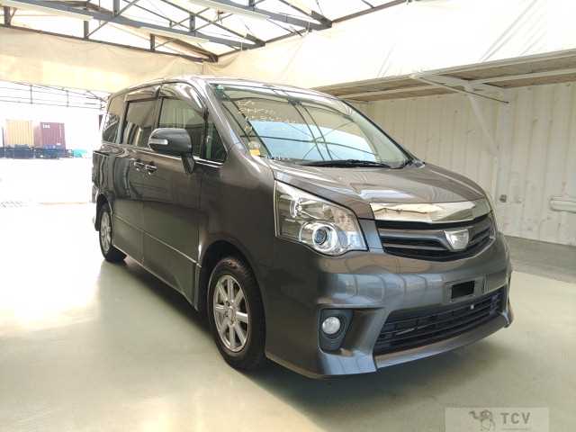 2013 Toyota Noah
