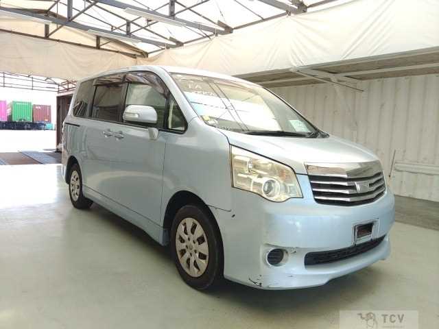 2010 Toyota Noah
