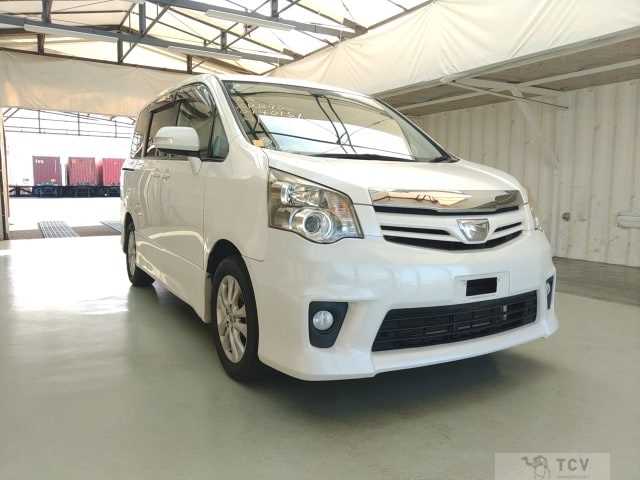 2011 Toyota Noah