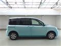 2004 Toyota Sienta