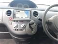 2004 Toyota Sienta