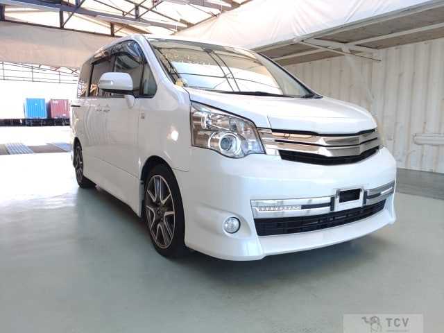 2013 Toyota Noah