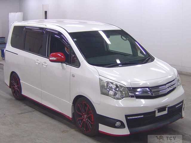 2013 Toyota Noah