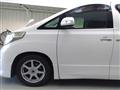 2010 Toyota Alphard